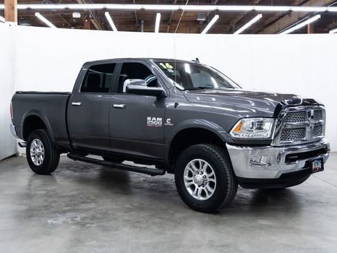 Used 2016 RAM 2500 Laramie w/ Convenience Group AWD/4WD image 1