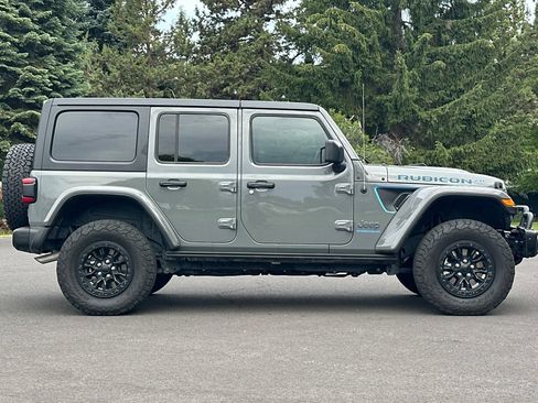 Used 2023 Jeep Wrangler Unlimited Rubicon 4xe AWD/4WD image 3