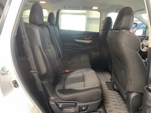 Used 2022 Subaru Ascent Premium w/ Convenience Package image 20