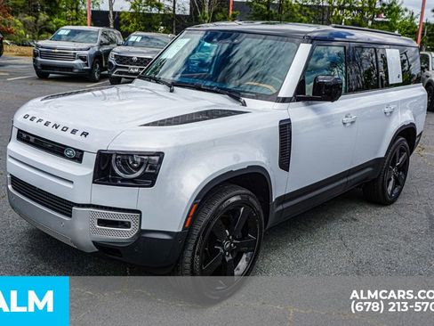 Used 2023 Land Rover Defender 130 SE AWD/4WD image 15