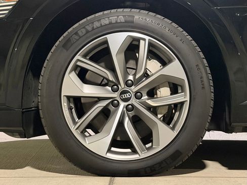 Used 2021 Audi e-tron Premium w/ Black Optic Package image 12