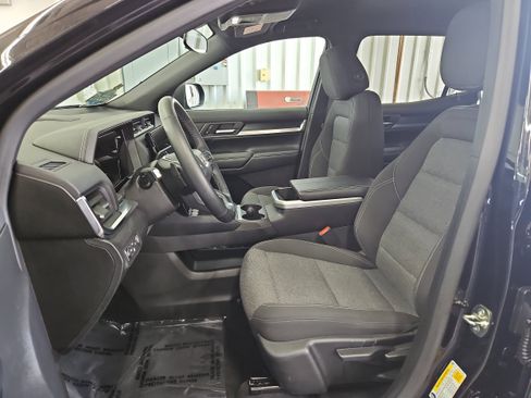 Used 2025 GMC Terrain Elevation AWD/4WD image 9