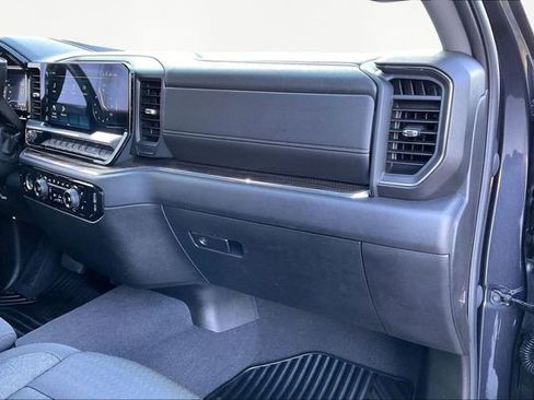 Used 2024 Chevrolet Silverado 1500 LT image 18