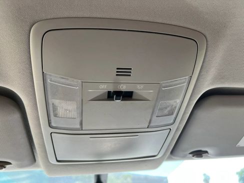 Used 2016 Toyota RAV4 LE FWD image 20