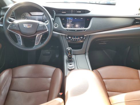Used 2020 Cadillac XT5 Premium Luxury image 12