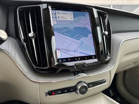 Certified 2023 Volvo XC60 B5 Plus w/ Climate Package image 23