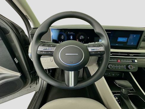 New 2026 Hyundai Tucson SE image 10