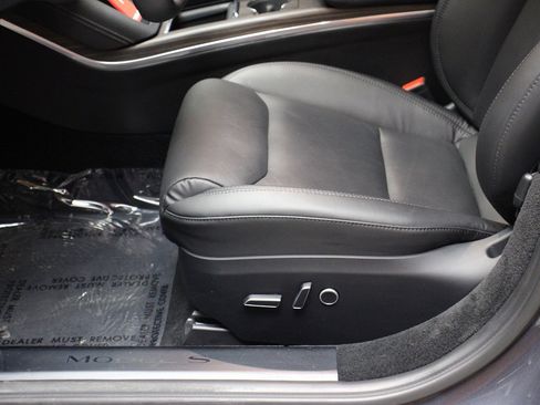 Used 2023 Tesla Model S AWD image 30