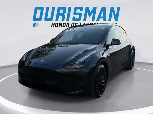 Used 2025 Tesla Model Y Performance AWD/4WD image 1