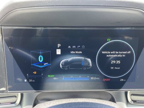 New 2025 Hyundai Elantra Limited FWD image 33
