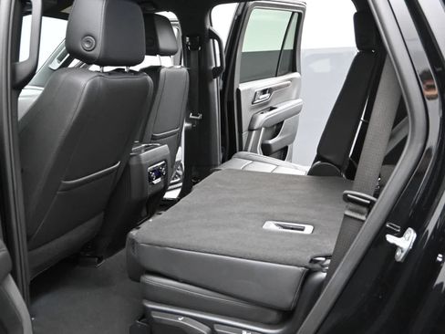 Used 2025 Chevrolet Tahoe LT AWD/4WD image 18