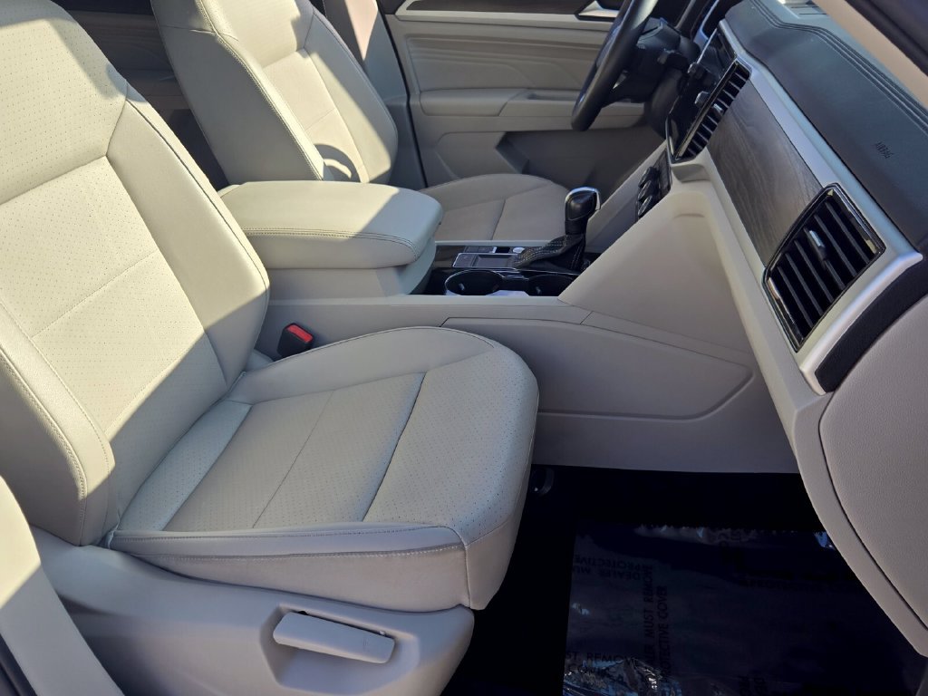 Used 2022 Volkswagen Atlas SE w/ Black Wheel Package FWD image 20