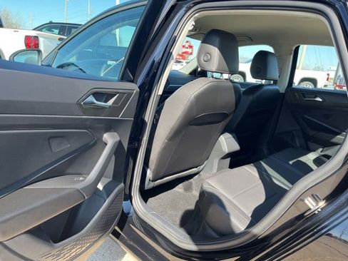 Used 2022 Volkswagen Jetta SE FWD image 21