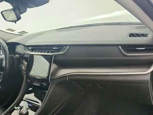 Used 2022 Jeep Grand Cherokee L Limited image 33