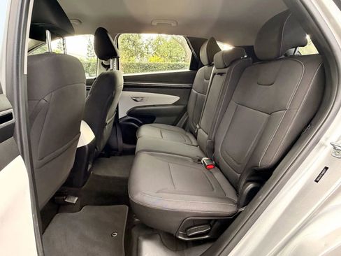Used 2022 Hyundai Tucson SE image 10