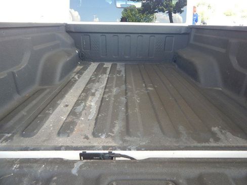 Used 2023 Jeep Gladiator Overland image 15