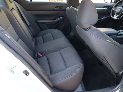 Used 2023 Nissan Altima 2.5 SV FWD image 17