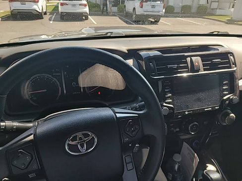 Used 2020 Toyota 4Runner Venture w/ Moonroof Package AWD/4WD image 21