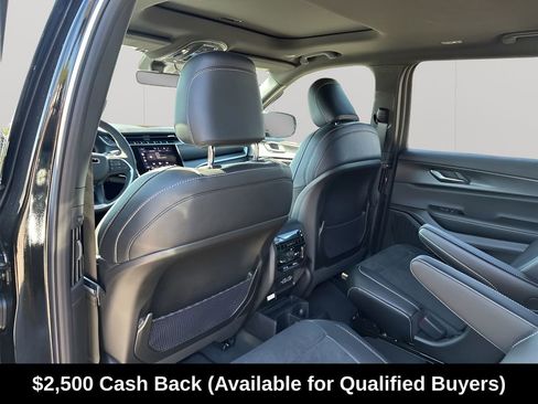 New 2025 Jeep Grand Cherokee L Altitude RWD image 22