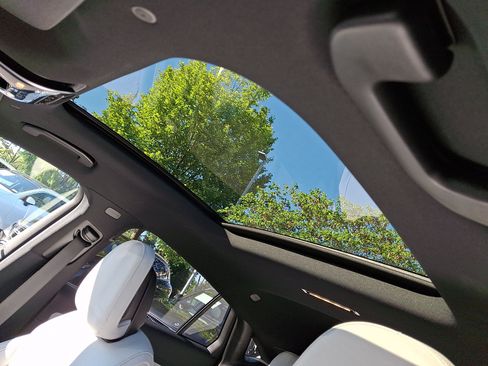 Certified 2025 Mercedes-Benz GLC 300 4MATIC image 14