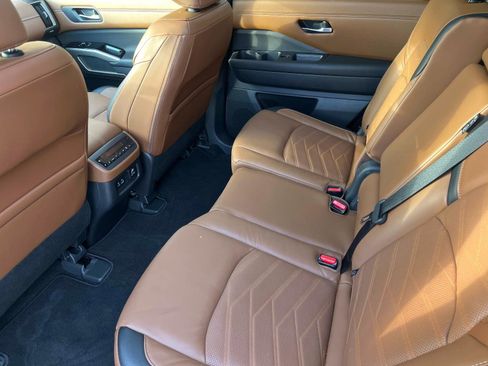 Certified 2023 Nissan Pathfinder Platinum w/ Lighting Package (N93) image 14