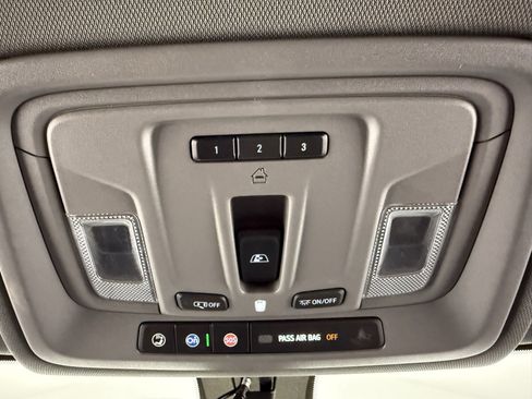 Used 2022 Chevrolet Silverado 2500 LTZ w/ LTZ Convenience Package image 25