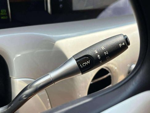 Used 2019 Rolls-Royce Phantom Sedan image 15