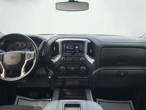 Used 2020 Chevrolet Silverado 1500 LT Trail Boss AWD/4WD image 17