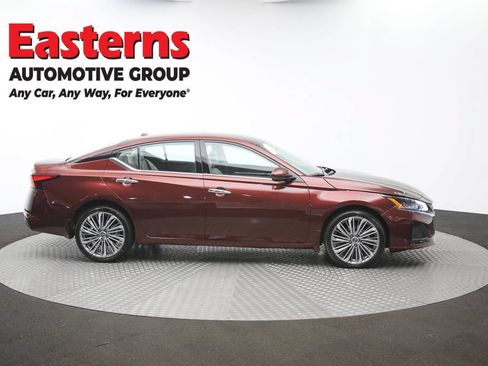 Used 2024 Nissan Altima 2.5 SL AWD/4WD image 49
