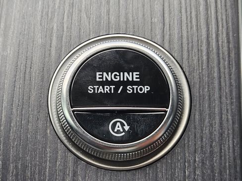 Certified 2026 Mercedes-Benz GLC 300 image 29