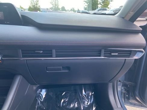 Used 2024 MAZDA MAZDA3 s image 33