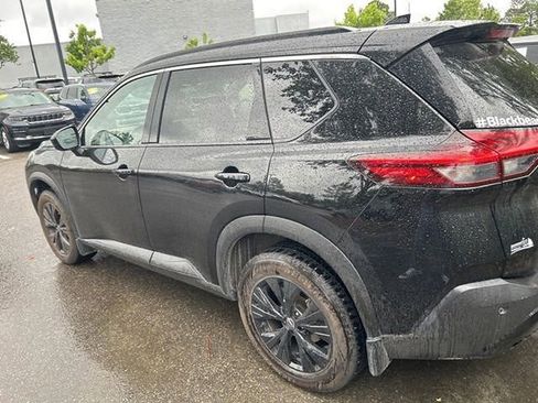 Used 2023 Nissan Rogue SV w/ SV Premium B Package FWD image 5