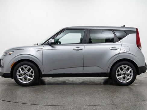 Used 2025 Kia Soul LX w/ LX Technology Package image 5