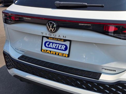 New 2026 Volkswagen Tiguan SEL R-Line AWD/4WD image 15