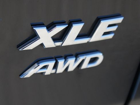 Used 2024 Toyota RAV4 XLE image 17