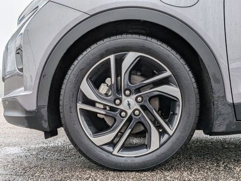 Used 2023 Chevrolet Bolt LT w/ Infotainment Package image 24