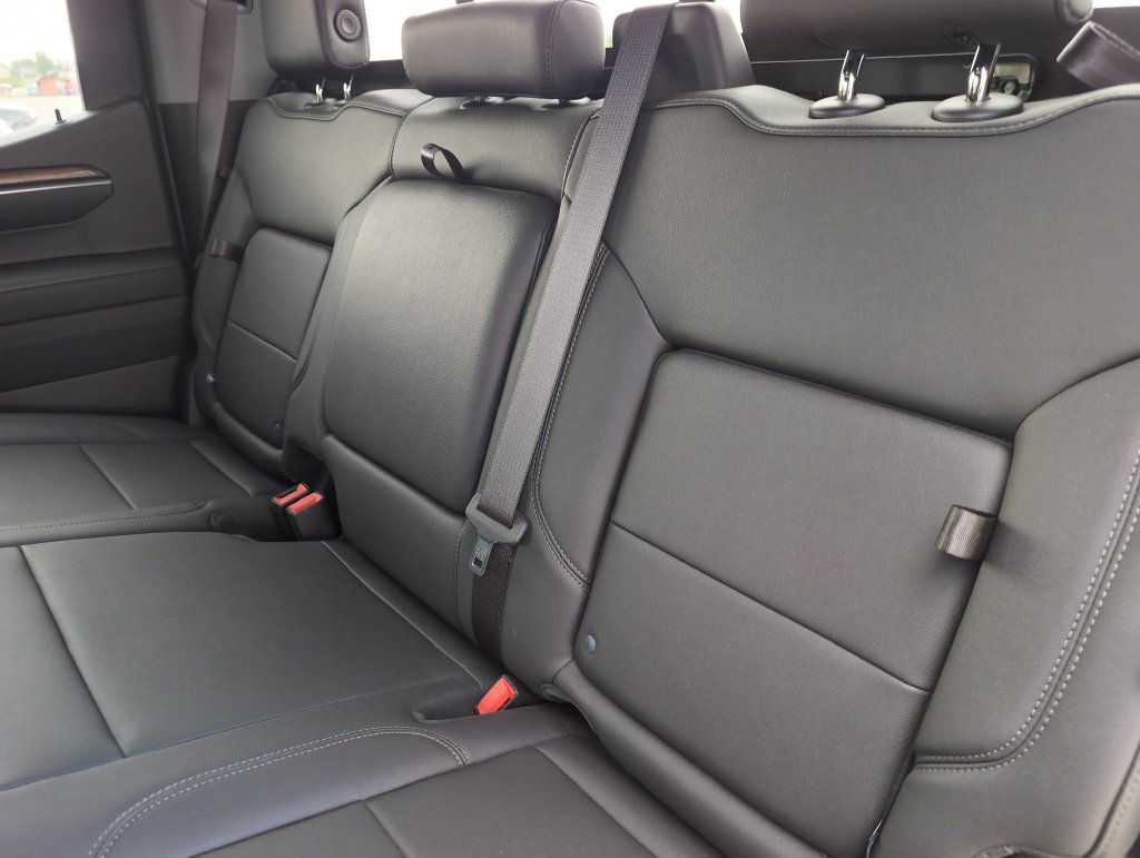 Used 2023 Chevrolet Silverado 1500 LT Trail Boss w/ LT Trail Boss Premium Package AWD/4WD image 11