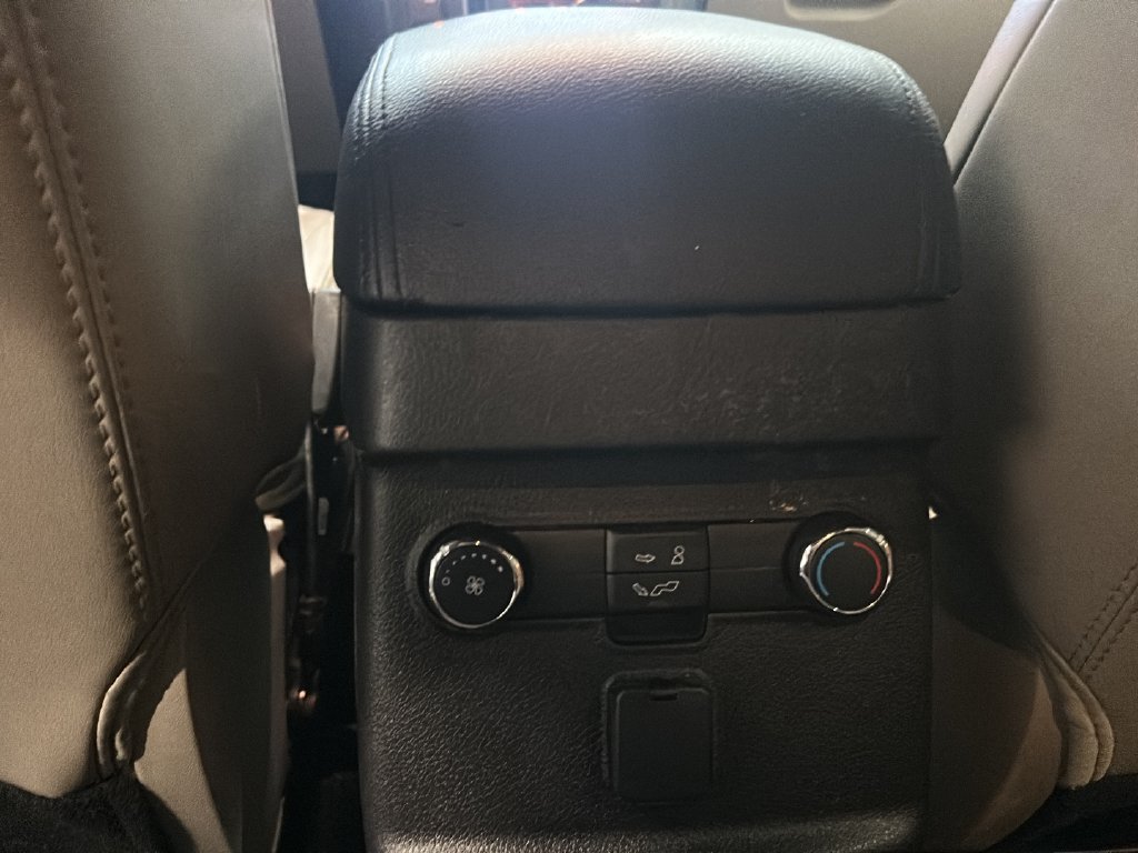 Used 2019 Ford Explorer XLT w/ Equipment Group 202A AWD/4WD image 25