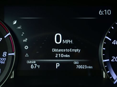Used 2023 Toyota Highlander LE AWD/4WD image 25