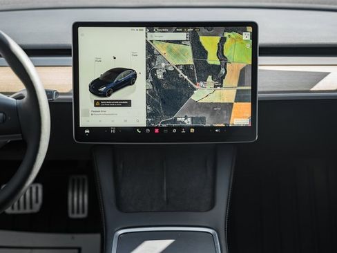 Used 2023 Tesla Model 3 Performance image 21