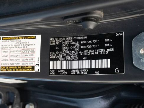 Used 2024 Toyota 4Runner SR5 Premium w/ Moonroof Package AWD/4WD image 34