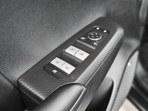New 2026 Mitsubishi Outlander LE FWD image 18
