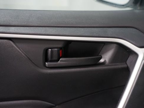 Certified 2022 Toyota RAV4 LE image 29