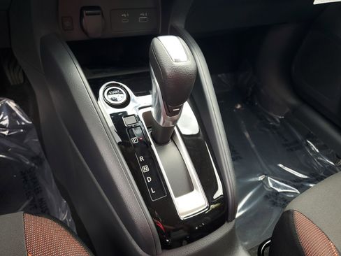 New 2025 Nissan Versa SR w/ Trunk Package image 30