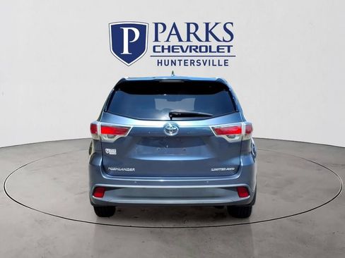 Used 2015 Toyota Highlander Limited Platinum AWD/4WD image 31