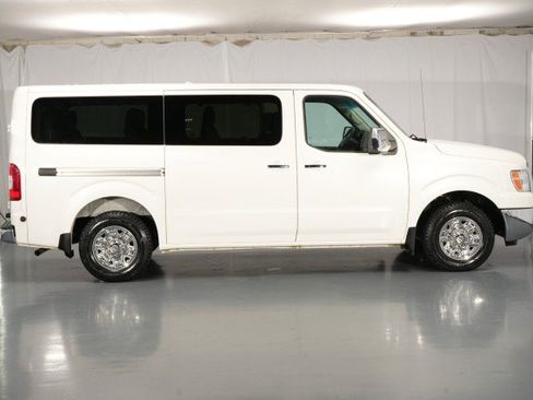 Used 2016 Nissan NV 3500 SV w/ SV Technology Package RWD image 9