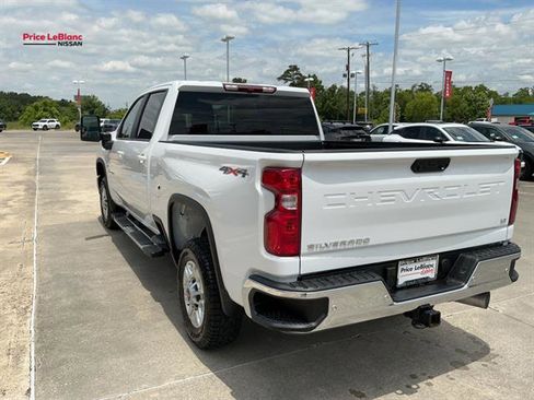 Used 2025 Chevrolet Silverado 2500 LT w/ Safety Package AWD/4WD image 5