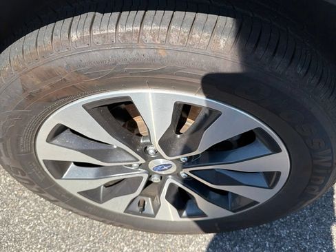Used 2024 Subaru Outback Limited AWD/4WD image 12