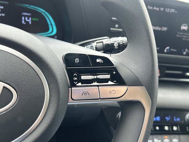 New 2026 Hyundai Elantra Hybrid FWD image 9