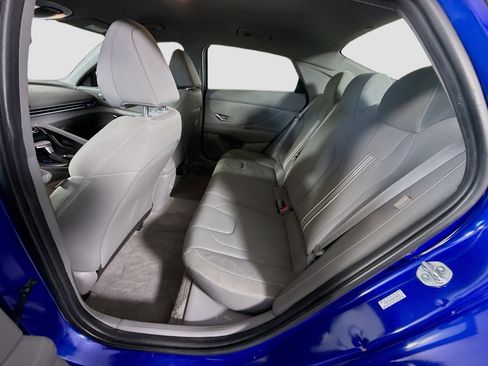 Used 2024 Hyundai Elantra SEL FWD image 25